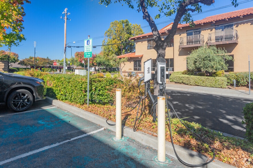 More Photos Of 175 S San Antonio Rd, Los Altos Office For Lease
