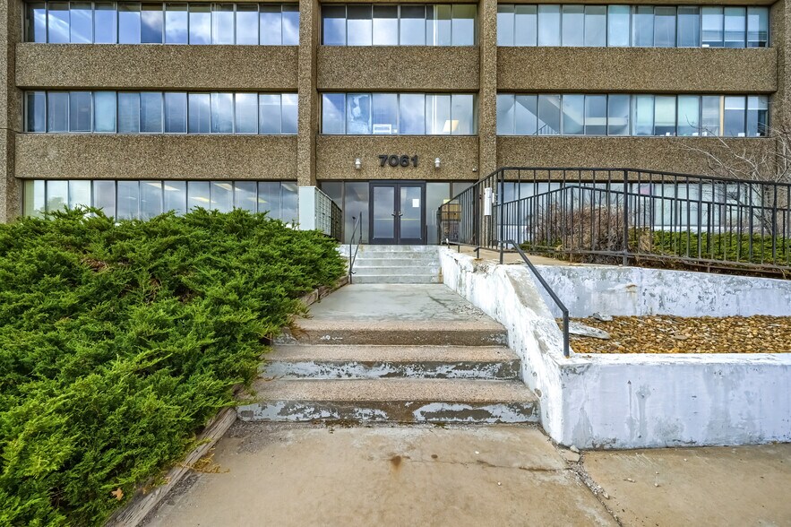 More Photos Of 7061 S University Blvd, Littleton Coworking Space