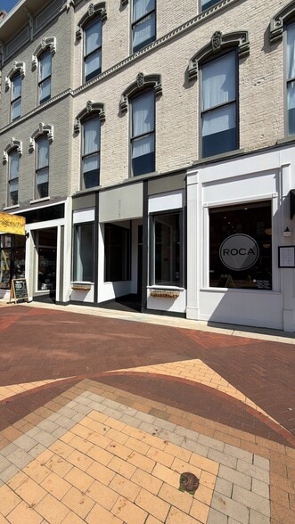 More Photos Of 245 S Kalamazoo Mall, Kalamazoo General Retail For Lease