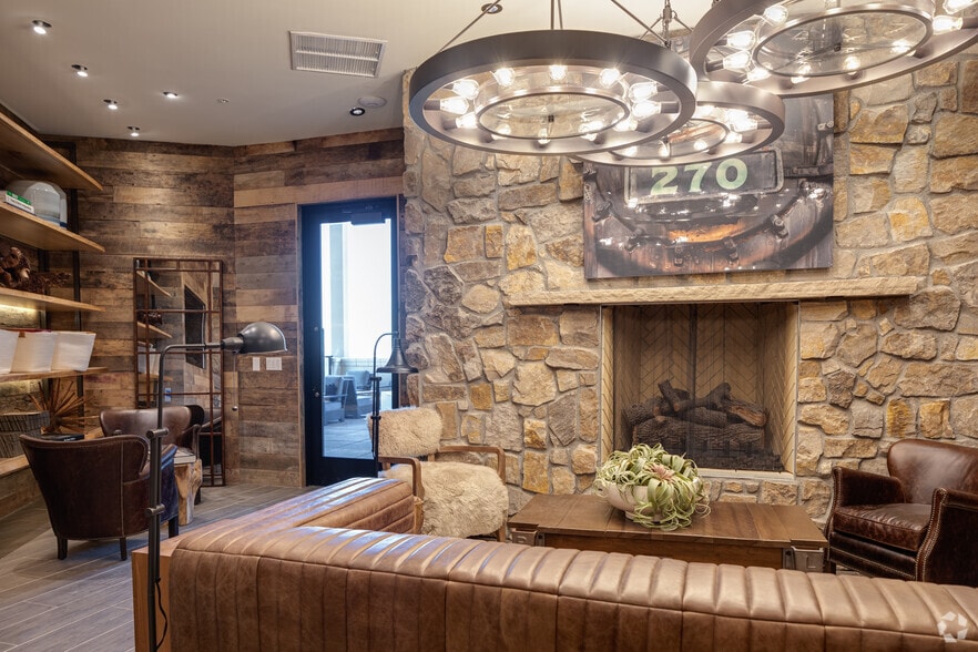 More Photos Of 270 E Flatiron Crossing Dr, Broomfield Apartments For Lease