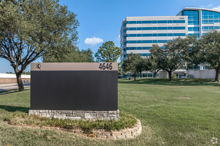 More Photos Of 4646 W Sam Houston Pky N, Houston Office For Lease