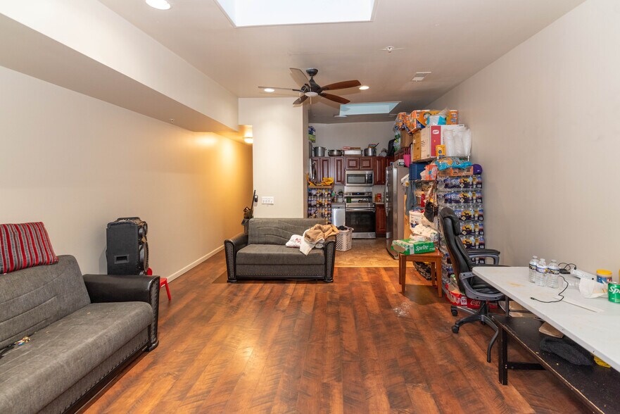 More Photos Of 316 S Broadway, Baltimore Storefront Retail Residential For Sale