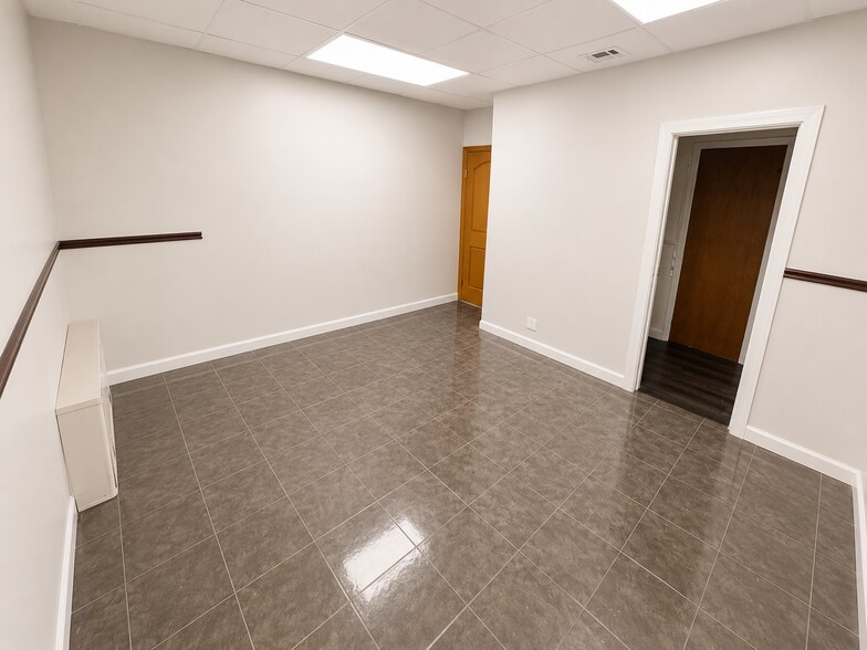 More Photos Of 238 Beach 20th St, Far Rockaway Medical For Lease
