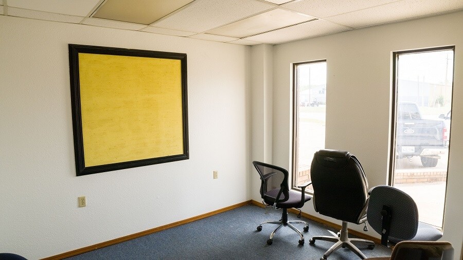 More Photos Of 4310 Oklahoma Ave, Woodward Distribution For Sale