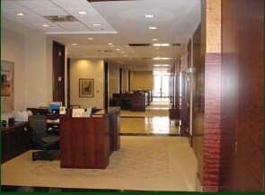 More Photos Of 10689 N Pennsylvania St, Indianapolis Office For Lease