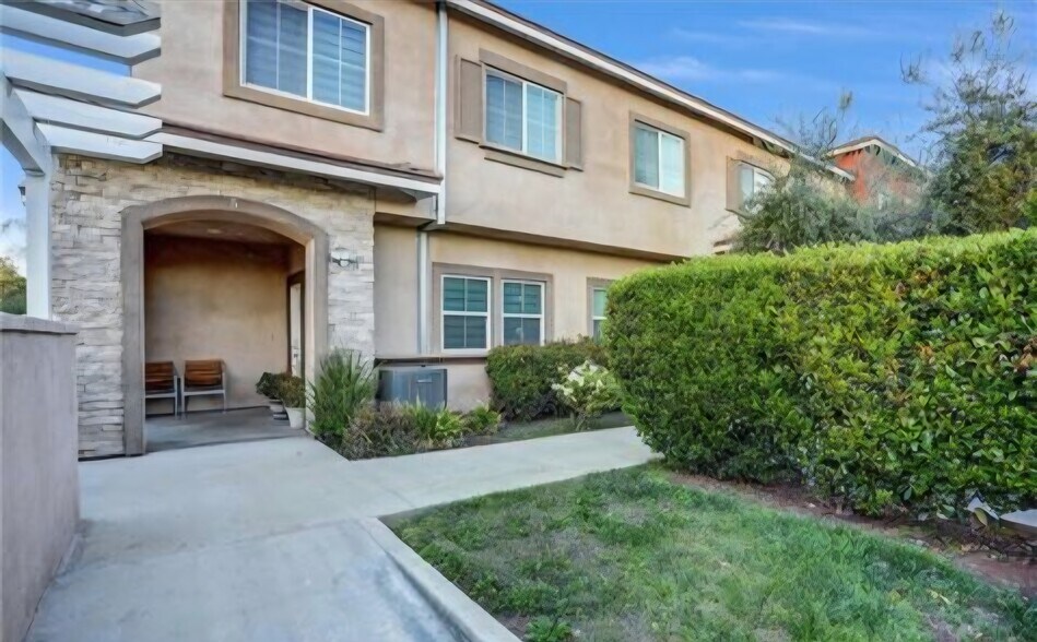 More Photos Of 228 N Orange Ave, Rialto Apartments For Sale