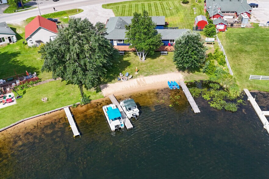 More Photos Of 4998 Main Ext, Long Lake Hospitality For Sale