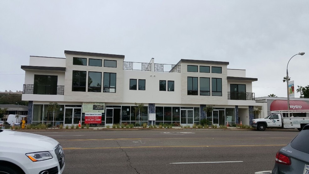 Primary Photo Of 960 S Coast Highway 101, Encinitas Storefront For Lease