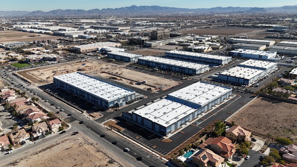 More Photos Of Rainbow Blvd @ Post, Las Vegas Unknown For Lease