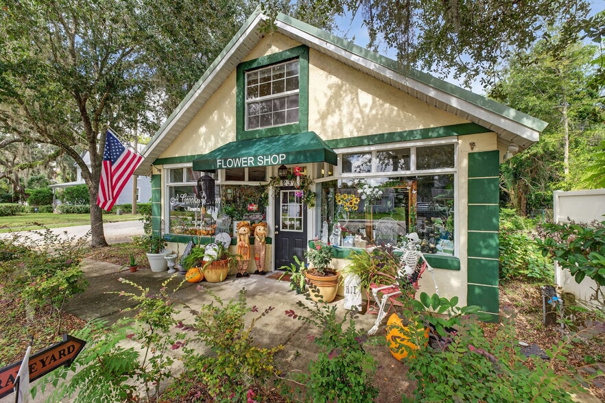 More Photos Of 237 E Plymouth Ave, Deland Freestanding For Sale