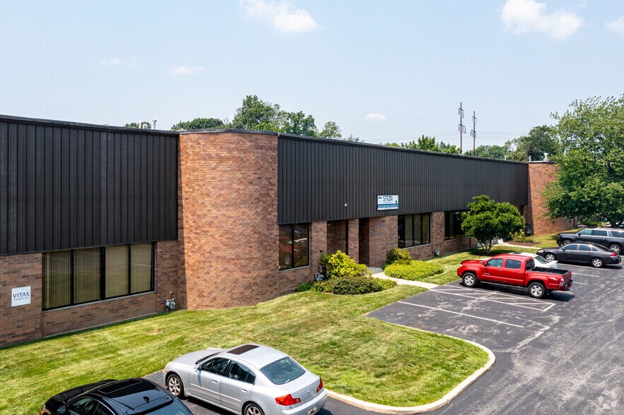 More Photos Of 408 Elmwood Ave, Sharon Hill Distribution For Lease