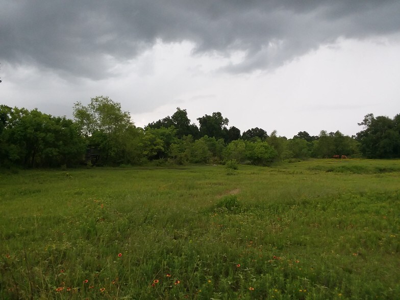 More Photos Of 14945 Wiggins Rd, Conroe Industrial For Sale