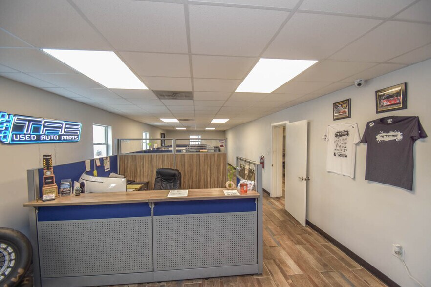 More Photos Of 902 S Alexander St, Plant City Industrial For Sale
