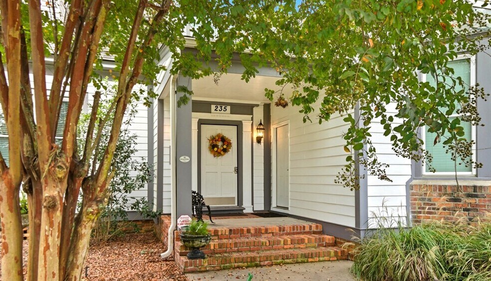 More Photos Of 235 Cedric St, Leesburg Office Residential For Lease