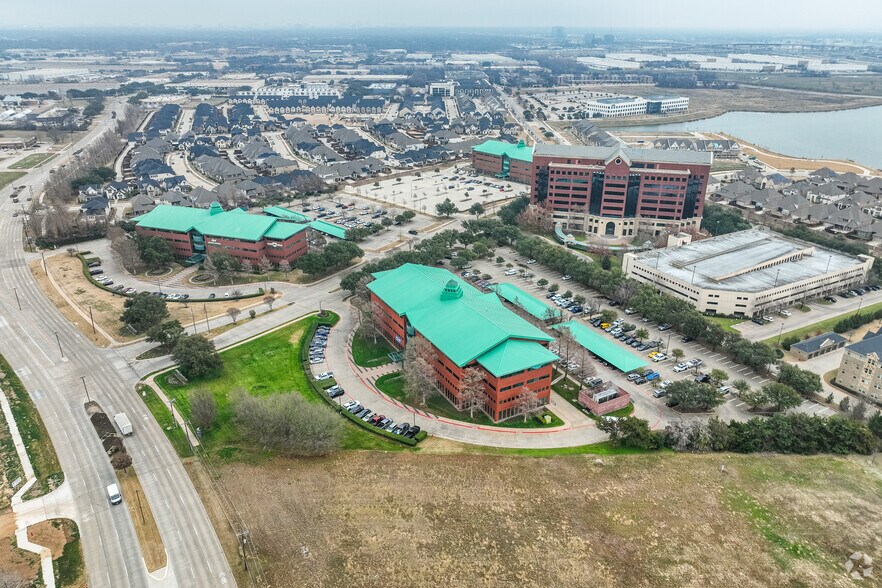 More Photos Of 1750 Valley View Ln, Dallas Office For Sale
