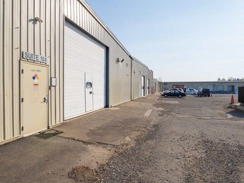 More Photos Of 630 SW Walnut St, Hillsboro Warehouse For Sale