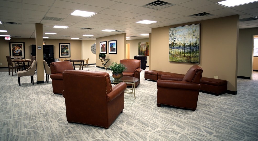 More Photos Of 6125 Airport Fwy, Haltom City Office For Lease