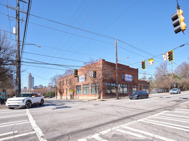 More Photos Of 454 Irwin St Ne, Atlanta Showroom For Lease