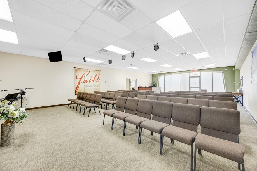 More Photos Of 831 S Circle Dr, Colorado Springs Storefront Retail Office For Sale