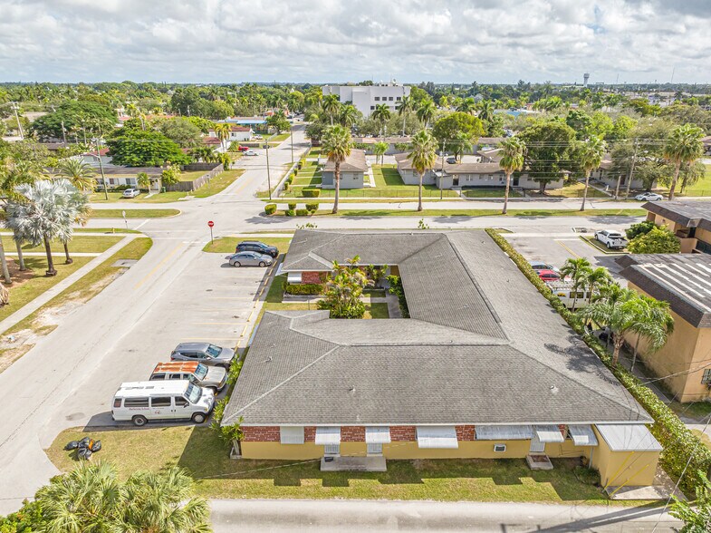 More Photos Of 112 NW 10th St, Homestead Apartments For Sale