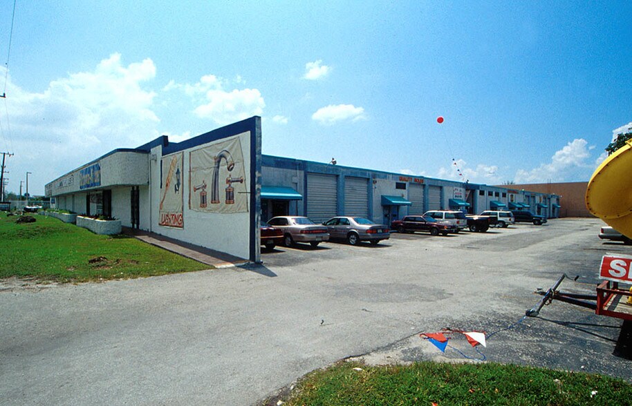 More Photos Of 7752-7776 NW 71st St, Miami Warehouse For Sale