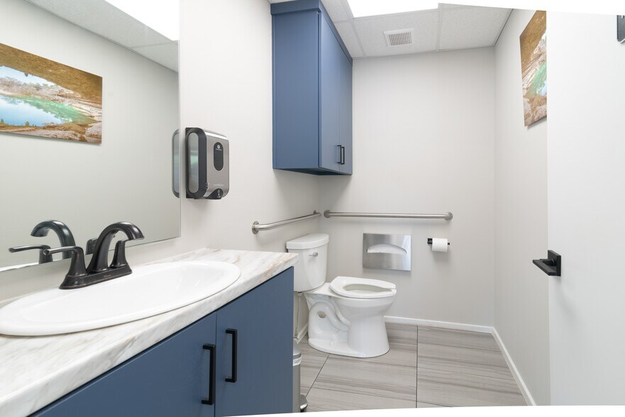 More Photos Of 13740 Research Blvd, Austin Office For Sale