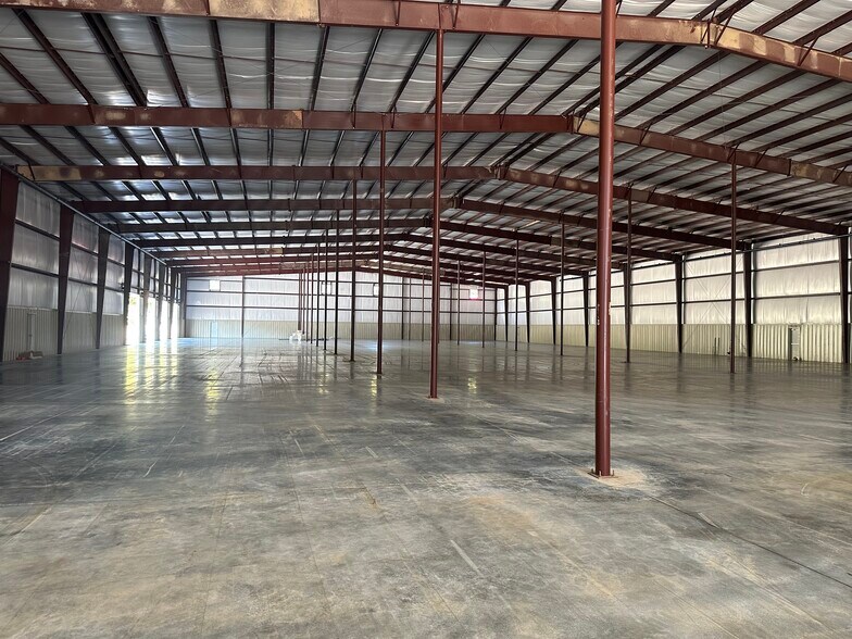 More Photos Of 71 Busch Dr, Lagrange Warehouse For Lease