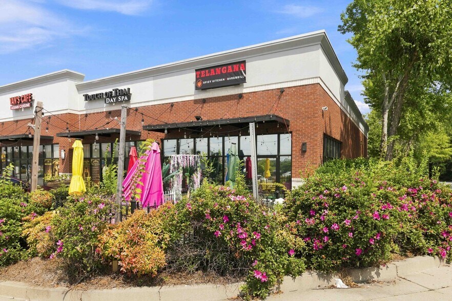 More Photos Of 12872 State Highway 9, Alpharetta Storefront For Lease
