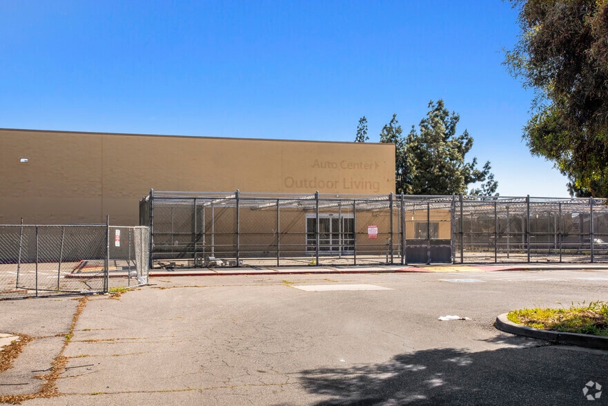 More Photos Of 1670 Mitchell Rd, Ceres General Retail For Lease