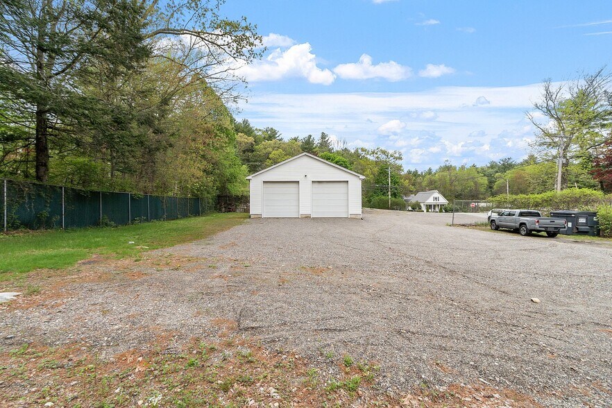 More Photos Of 3 Glen St, Douglas Auto Repair For Sale