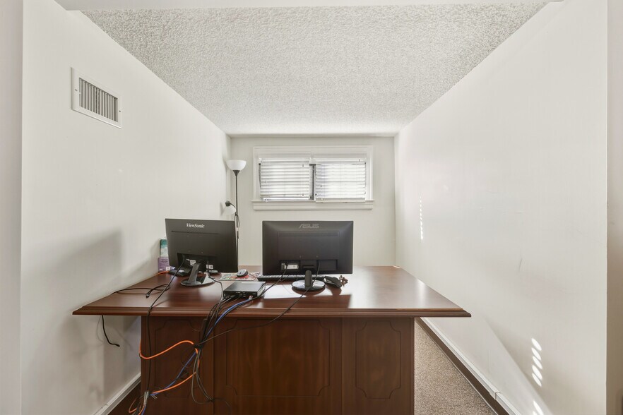 More Photos Of 2585 Herschel St, Jacksonville Office For Sale
