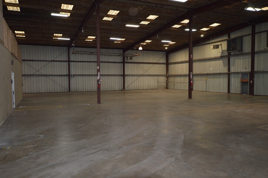 More Photos Of 4951 Grisham Dr, Rowlett Manufacturing For Lease