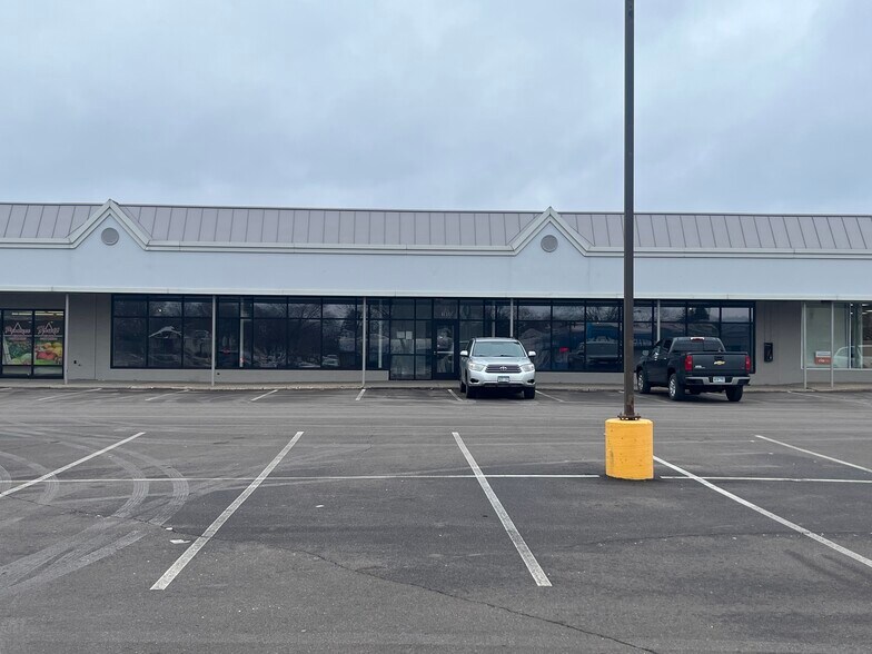 More Photos Of 1622-1654 White Bear Ave N, Saint Paul General Retail For Lease