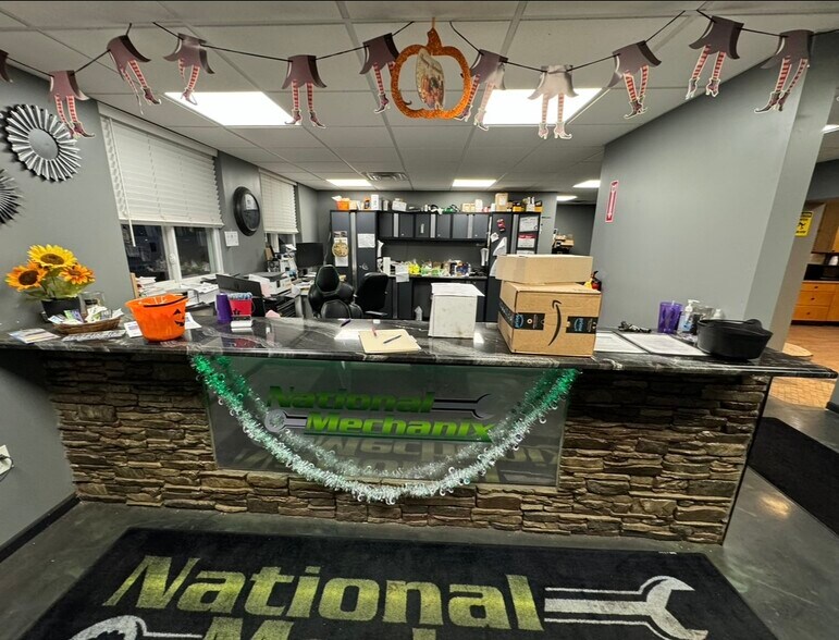 More Photos Of 201 S Mill St, South Lyon Manufacturing For Sale