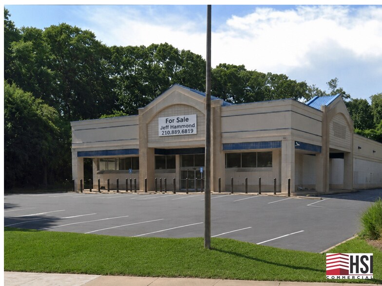 More Photos Of 3059 Washington Rd, East Point Freestanding For Lease