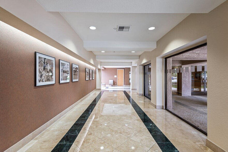 More Photos Of 2801 Townsgate Rd, Westlake Village Office For Lease