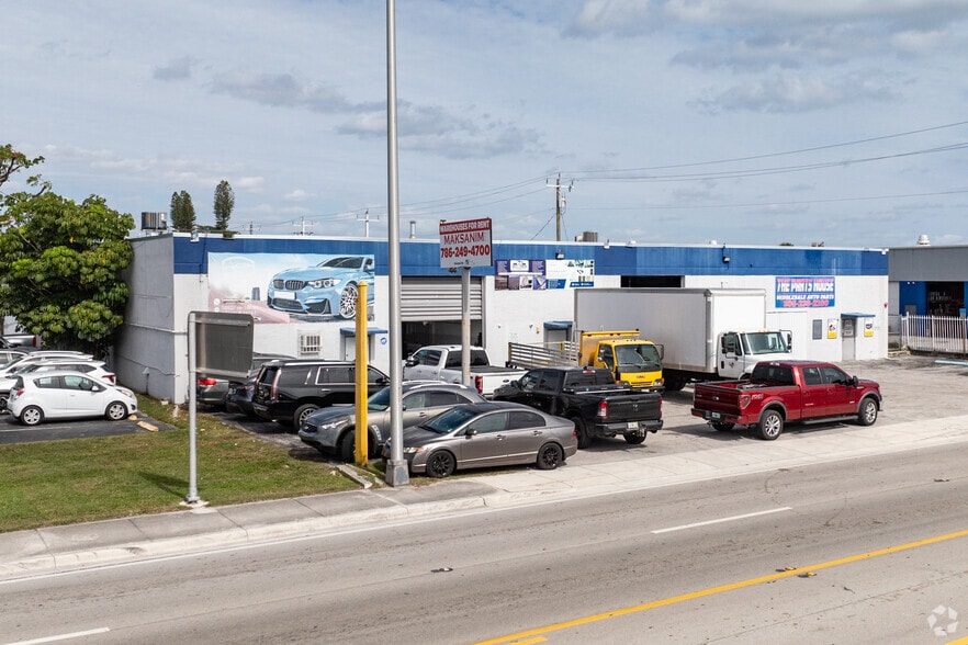 More Photos Of 10700-10736 SW 188th St, Miami Unknown For Lease