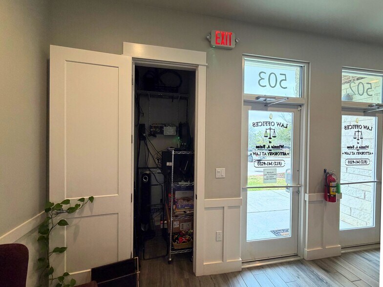 More Photos Of 3309 Forest Creek Dr, Round Rock Office For Sale