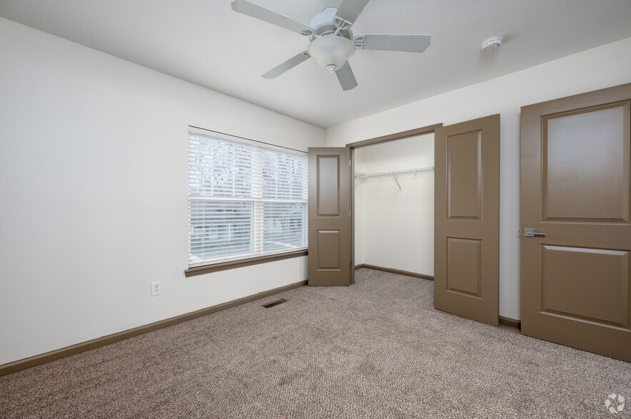 More Photos Of 6159 Winthrop Ave, Indianapolis Apartments For Sale