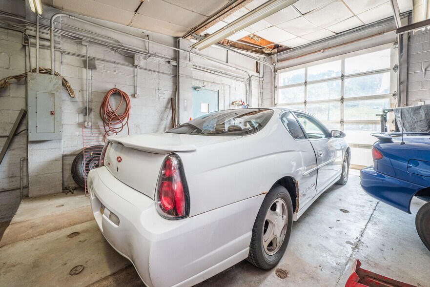 More Photos Of 6220 Library Rd, Bethel Park Auto Repair For Sale