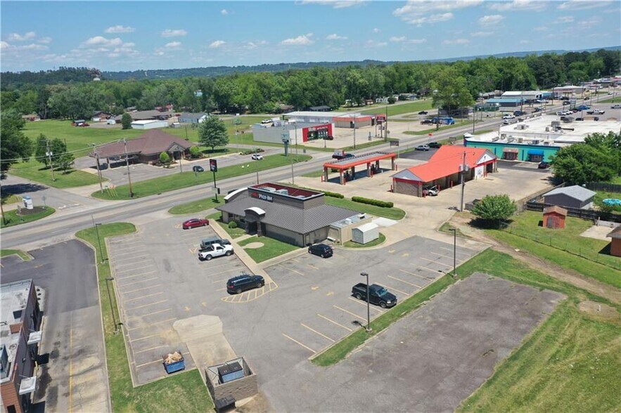 More Photos Of 511 Union St, Dardanelle General Retail For Sale