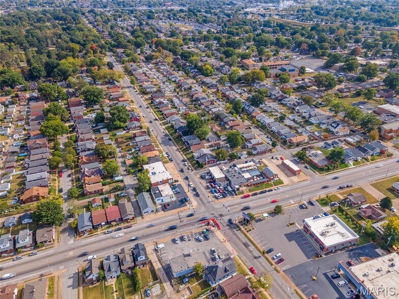 More Photos Of 6821 Morganford Rd, Saint Louis Auto Repair For Sale