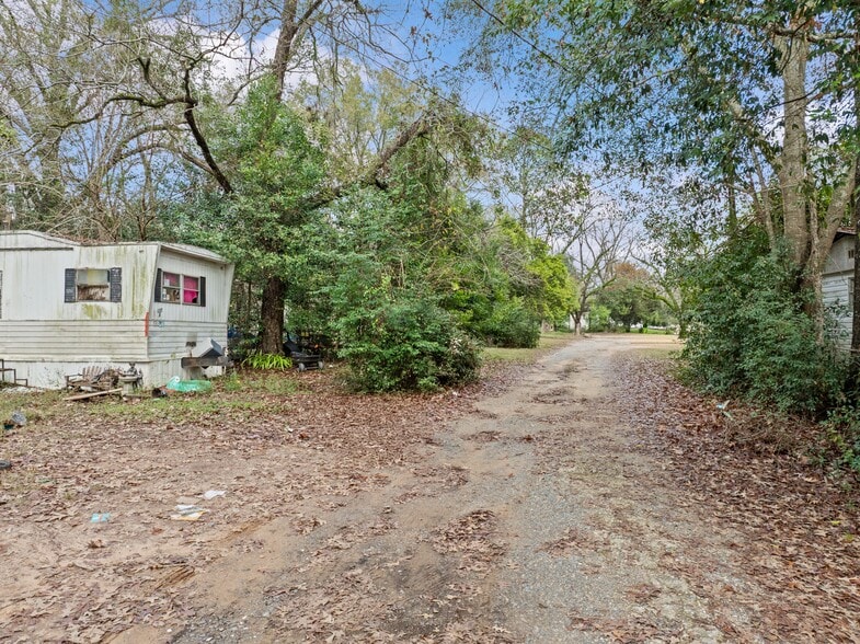 More Photos Of 515 Pine Bluff Rd, Albany Manufactured Housing Mobile Home Park For Sale