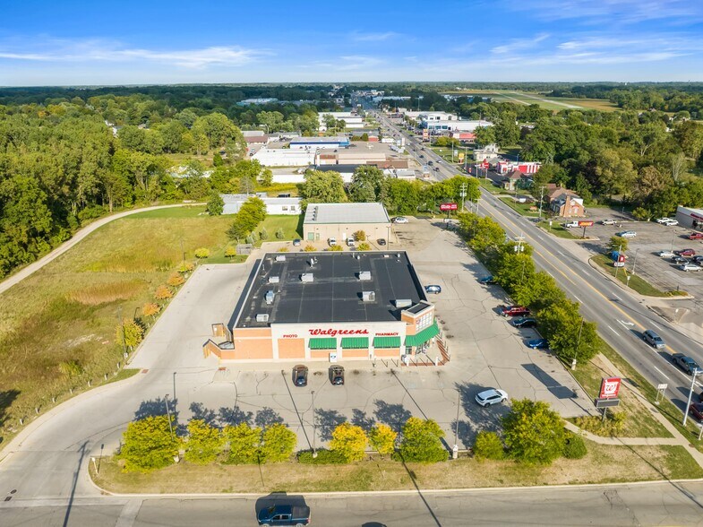 More Photos Of 1001 E M-21, Owosso Drugstore For Sale