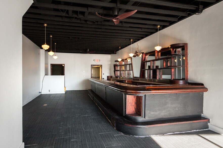More Photos Of 15421 Mack Ave, Detroit Bar For Sale
