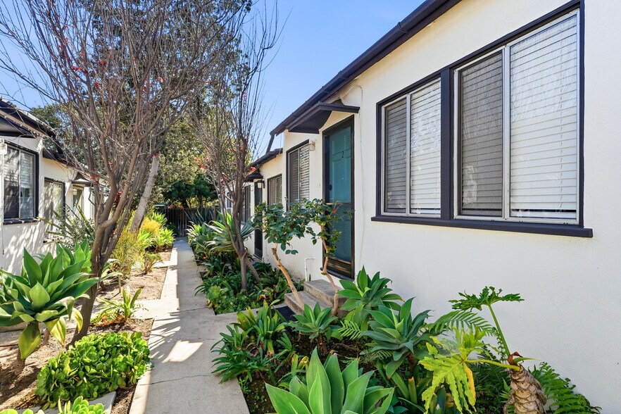 More Photos Of 924 Termino Ave, Long Beach Apartments For Sale