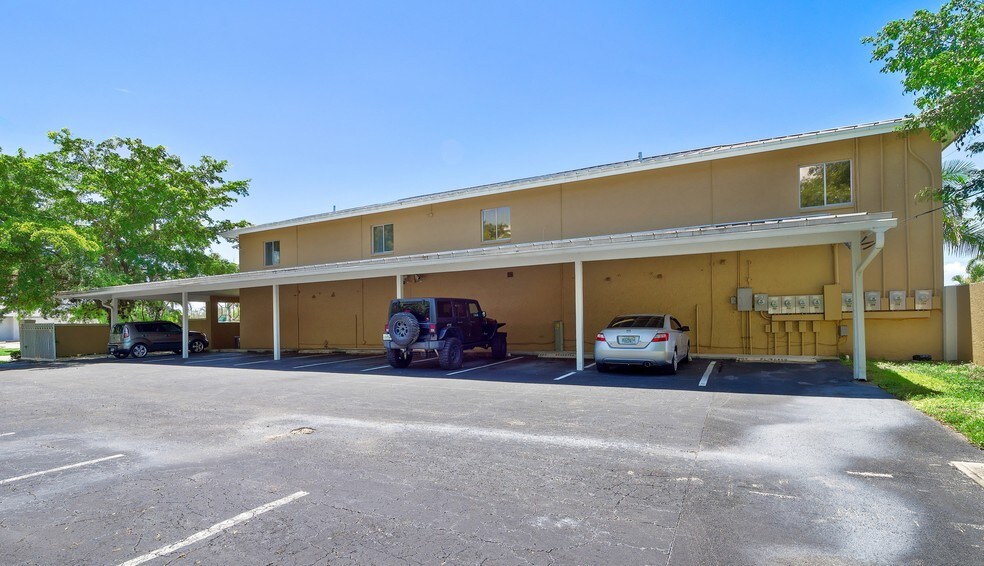 More Photos Of 16521 San Carlos Blvd, Fort Myers Office For Lease
