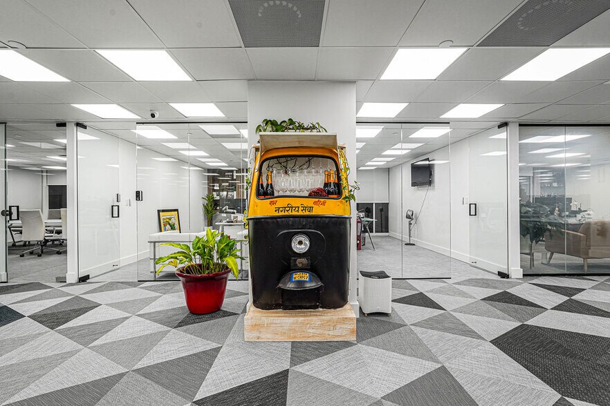 More Photos Of 1110 Brickell Ave, Miami Office For Sale