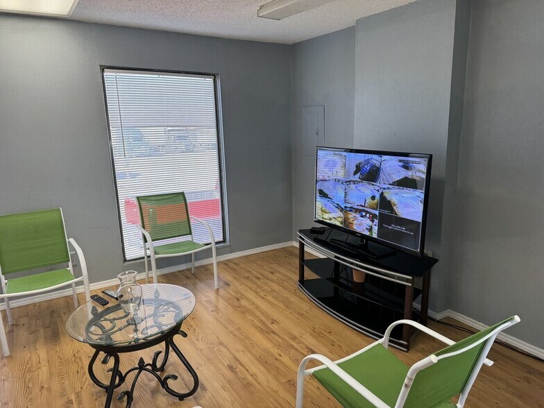 More Photos Of 200 Industrial Blvd, Mansfield Service For Sale