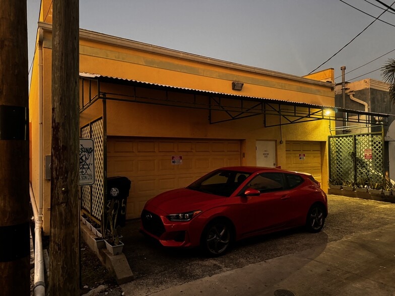 More Photos Of 805 Lucerne Ave, Lake Worth Storefront For Sale